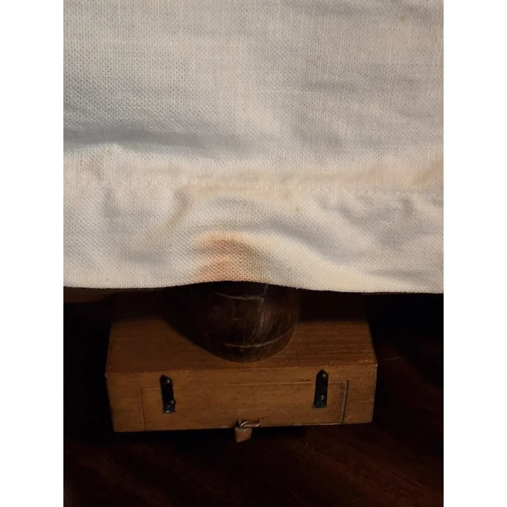 Vintage Wooden Covered Stagecoach Lamp Western Cowboy Pioneer Decor. WORKS